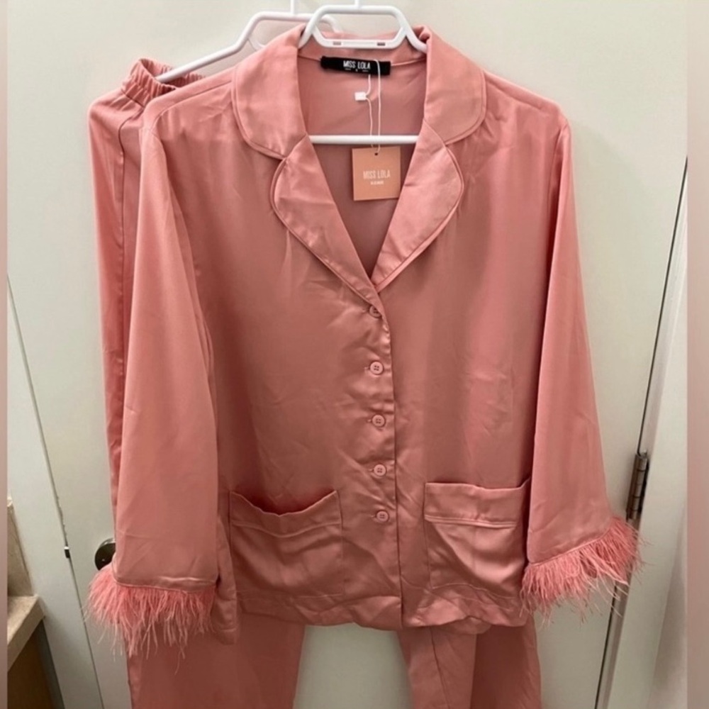 RARE miss Lola pink feather trim satin set NWT lounge set pajamas - Picture 5 of 5